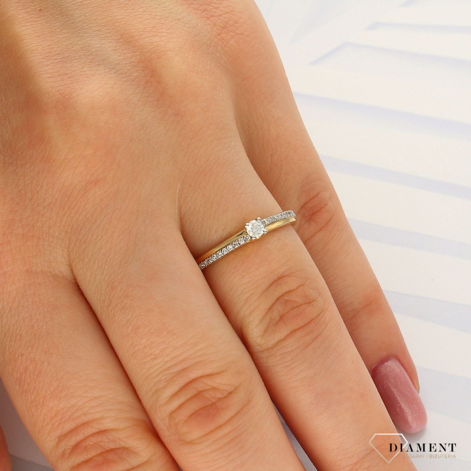 Pierścionek złoty DIAMENT 585 białe złoto i diamenty 0660027150 HSI.jpg